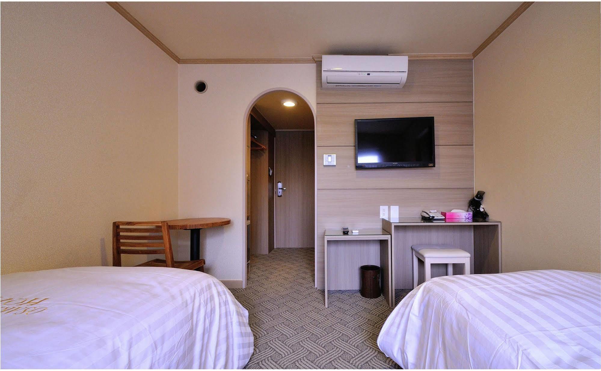 Hotel Osaka Keiko Bagian luar foto